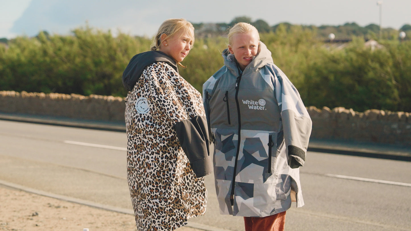 Hartschalen-Bademantel für Kinder – Arctic Camo