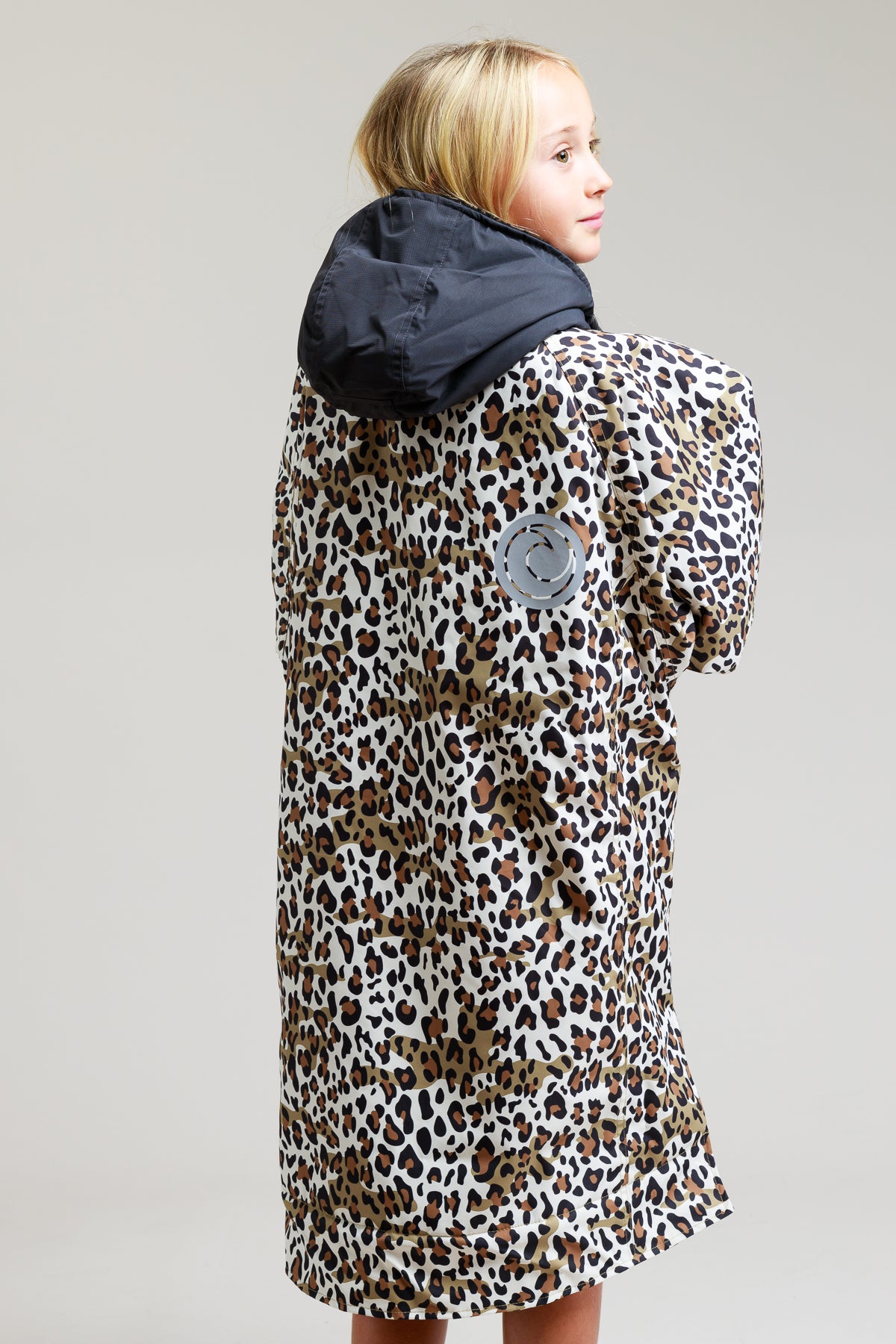 Hartschalen-Bademantel für Kinder – Leopardenmuster